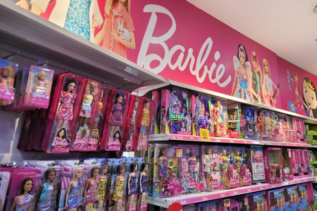 How Vintage Barbie Dolls Revolutionized the Toy Industry: An In-Depth Look